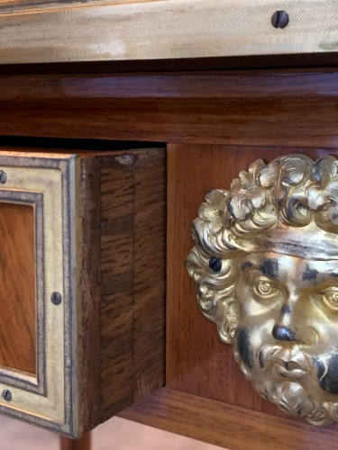 Table à écrire en bois de satiné par l'Escalier de Cristal - Mobilier Style 