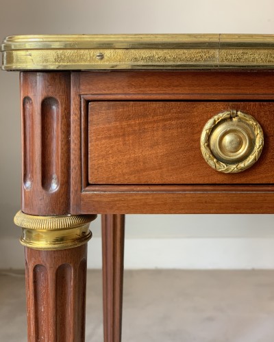 A Louis XVI mahogany bureau plat signed E.AVRIL. Paris by 1780 - 