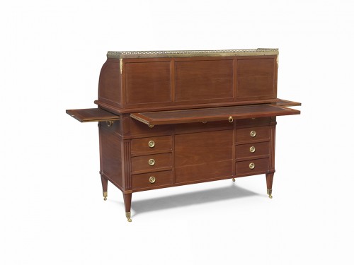 A Louis XVI all sided gilt-bronze mahogany bureau à cylindre signed F.BURY - Louis XVI