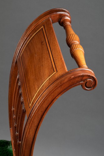 Antiquités - A pair of mahogany chairs in the Etruscan style signed G.IACOB