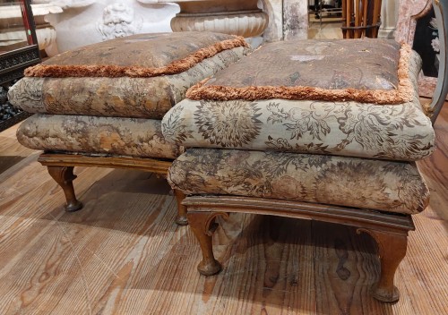 Pair of stools with &quot;à châssis&quot;, Italy, Venise 18th century - Seating Style 