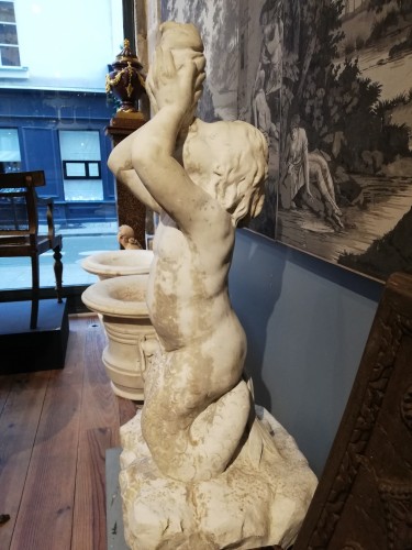 XIXe siècle - Élément de fontaine en marbre de Carrare, Italie 19e siècle