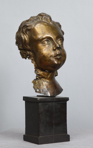 Sculpture  - Putto head in golden copper, Italy 17th century