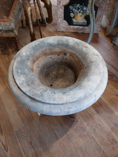 Architectural & Garden  - Pair of marble basins, Italy 19th century