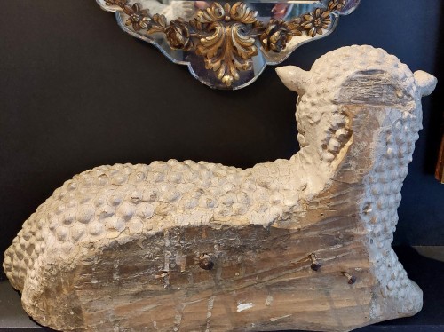 Art sacré, objets religieux  - Agneau en bois polychrome, Italie 18e siècle