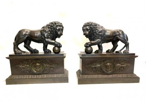 Pair of patinated bronze lions - Italy 1800 - Decorative Objects Style 