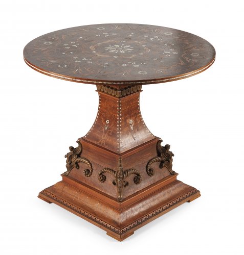 Pedestal table inlaid