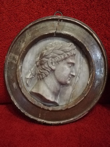 Médaillons en marbre "Empereurs romains" 17e siècle - Galerie PLA
