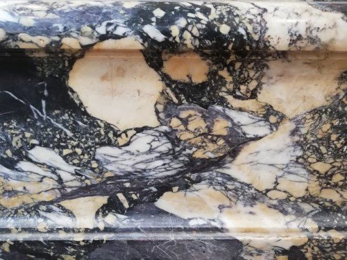 Jardinière en marbre noir antique, Italie 18e siècle - Galerie PLA