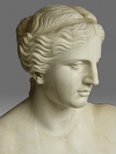 Buste en marbre Venus de Milo Carl Voss Rome - Sculpture Style Napoléon III