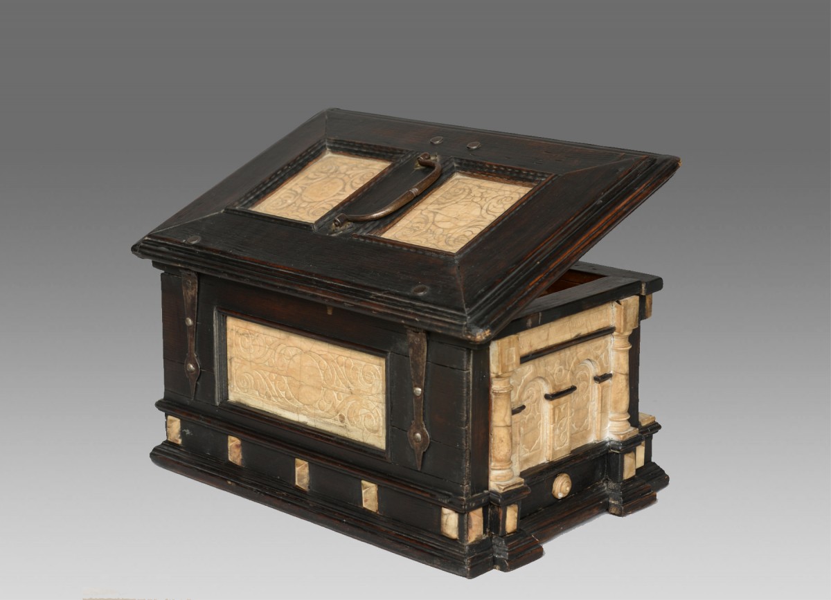 Renaissance alabaster and ebonized wood box circa 1630 - Ref.97808
