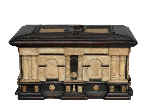 Renaissance alabaster and ebonized wood box circa 1630