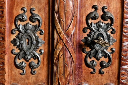 Armoire Mexicaine du XIXe siècle - Mobilier Style 