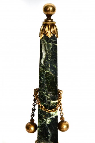 XVIIIe siècle - Paire d'obélisques en marbre, Rome circa 1780