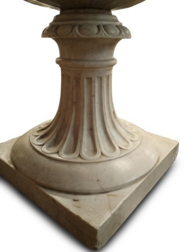 XVIIIe siècle - Suite de quatre grands vases en marbre  fin 18e siècle