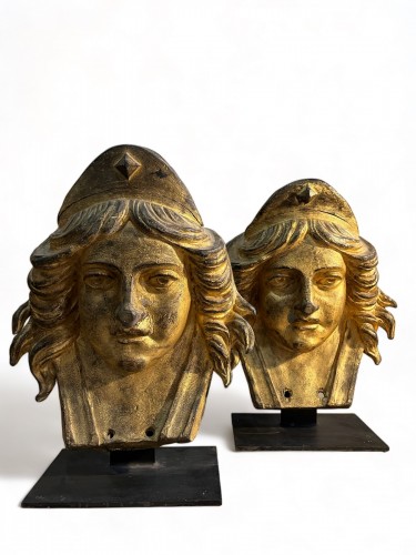 Antiquités - Paire de masques en plomb doré, France XIXe siècle