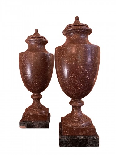 Pair of covered vases in Egyptian porphyry