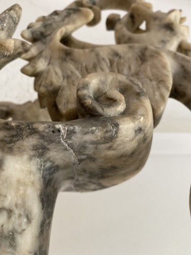 Antiquités - Pair of ewers in alabaster
