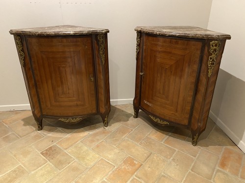 Antiquités - Pair of corner cabinet by Jean Lapie