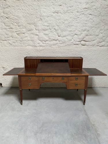 Mobilier Bureau et Secrétaire - Bureau à gradin en acajou vers 1780