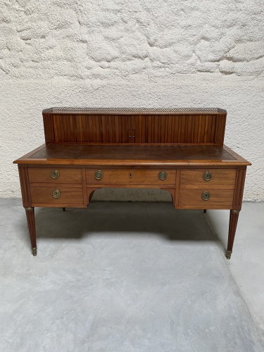 French Mahogany Bureau à gradin circa 1780 - Louis XVI