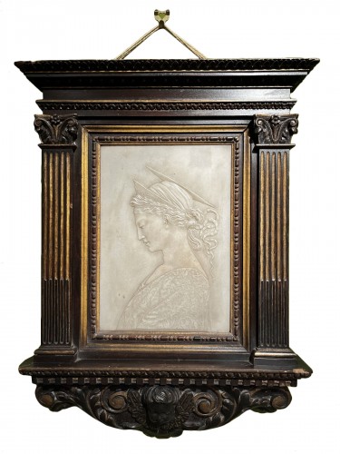 Bas relief en albâtre représentant Sainte Cécile de Rome