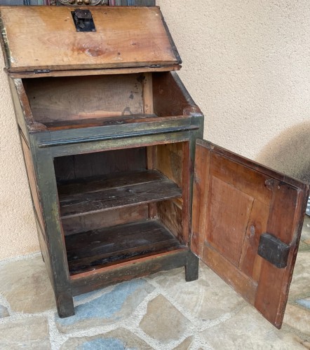 17th century - 17th century painted carved wood Oratory