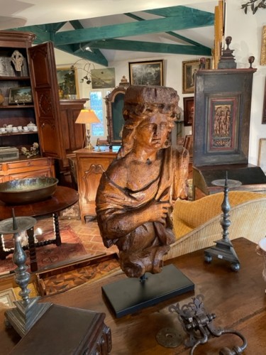 16th century in carved wood Caryatid - 