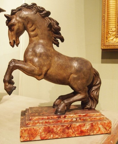Raiser horse, Pommelé Lacquered Wood, Italy 17th century - 