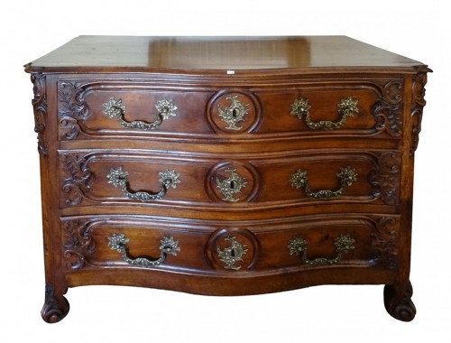 Commode lyonnaise en noyer