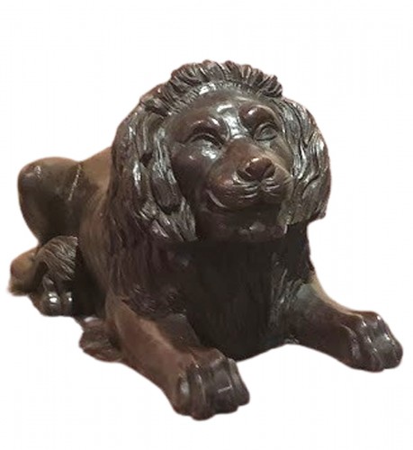 Sculpture  - Pair of wooden lions 