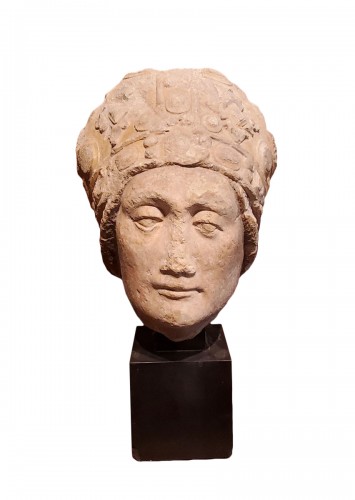 A Bishop stone head,14th century