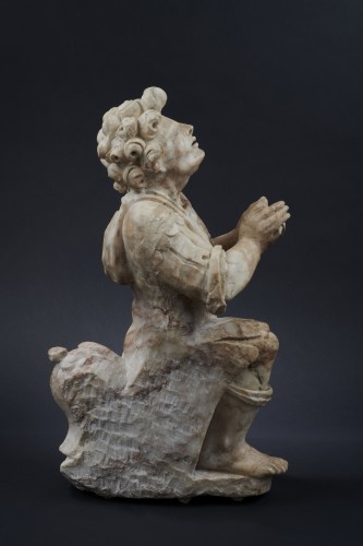 Jaspard Marsy -Kneeling roman soldier, alabaster, North of France, 17th c. - 