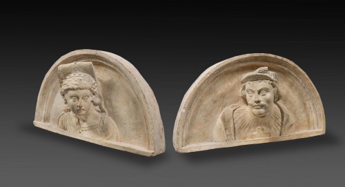Virebent pediments with bust portraits in the Renaissance style, Toulouse,  - Sculpture Style Restauration - Charles X
