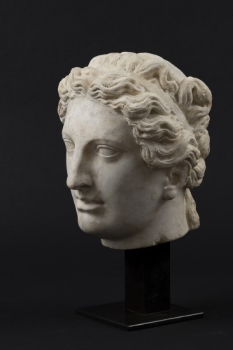 XVIe siècle et avant - Entourage de Bartolomeo AMMANNATI - Tête de Femme maniériste en marbre