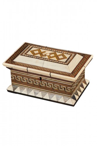 Rectangular casket in alla Certosina marquetry, Northern Italy mid-15th c.