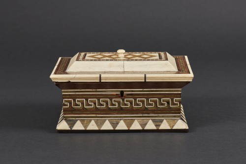 Rectangular casket in alla Certosina marquetry, Northern Italy mid-15th c. - Objects of Vertu Style Middle age
