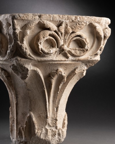 Objet de décoration  - Chapiteau en plâtre du XIXe siècle