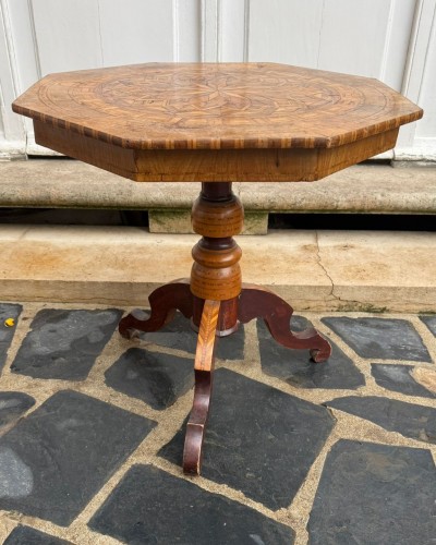 19th century - Italian Tripod Table In Marquetry And Walnut