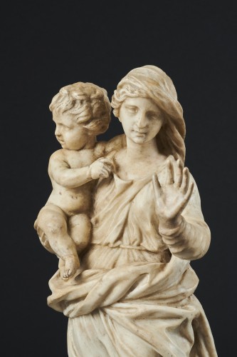 Antiquités - Marble Madonna And Child, Central Italy 17th Century