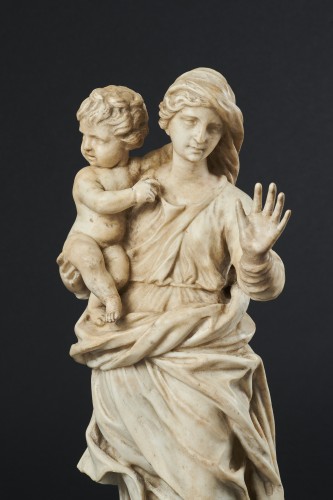 Antiquités - Marble Madonna And Child, Central Italy 17th Century