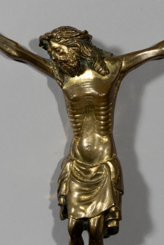 XIe au XVe siècle - Christ gothique en bronze doré