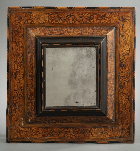 Miroirs, Trumeaux  - Miroir Hache en marqueterie - Dauphiné, fin du XVIIe siècle