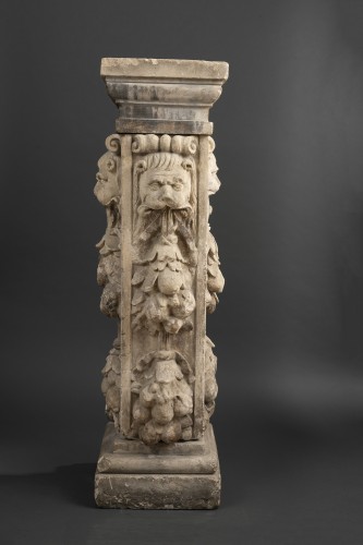 Pilier décoratif aux têtes de lions - Bourgogne, Milieu du XVIe siècle - Sculpture Style Renaissance