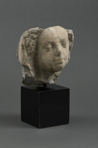 Head of the Virgin in Limestone - Île-de-France, End of the 14th century  - Sculpture Style Middle age
