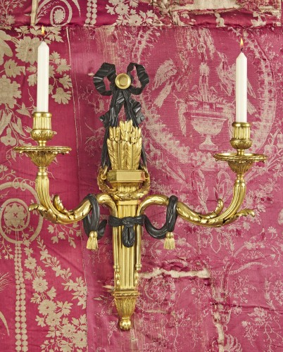 A pair of Louis XVI gilt bronze wall lights - 