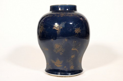 A pair of Chinese Kangxi powdered blue jars - 