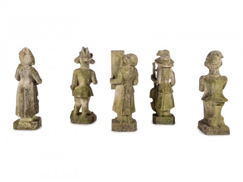 Antiquités - Ensemble de cinq statues de musiciens en pierre