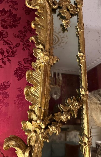  - Grand miroir italien Rococo à parecloses vers 1750