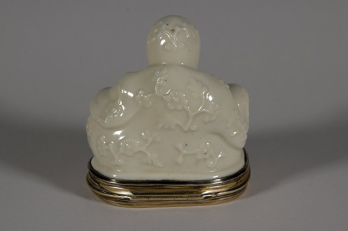 18th century - A french Saint Cloud porcelain mounted snuffbox